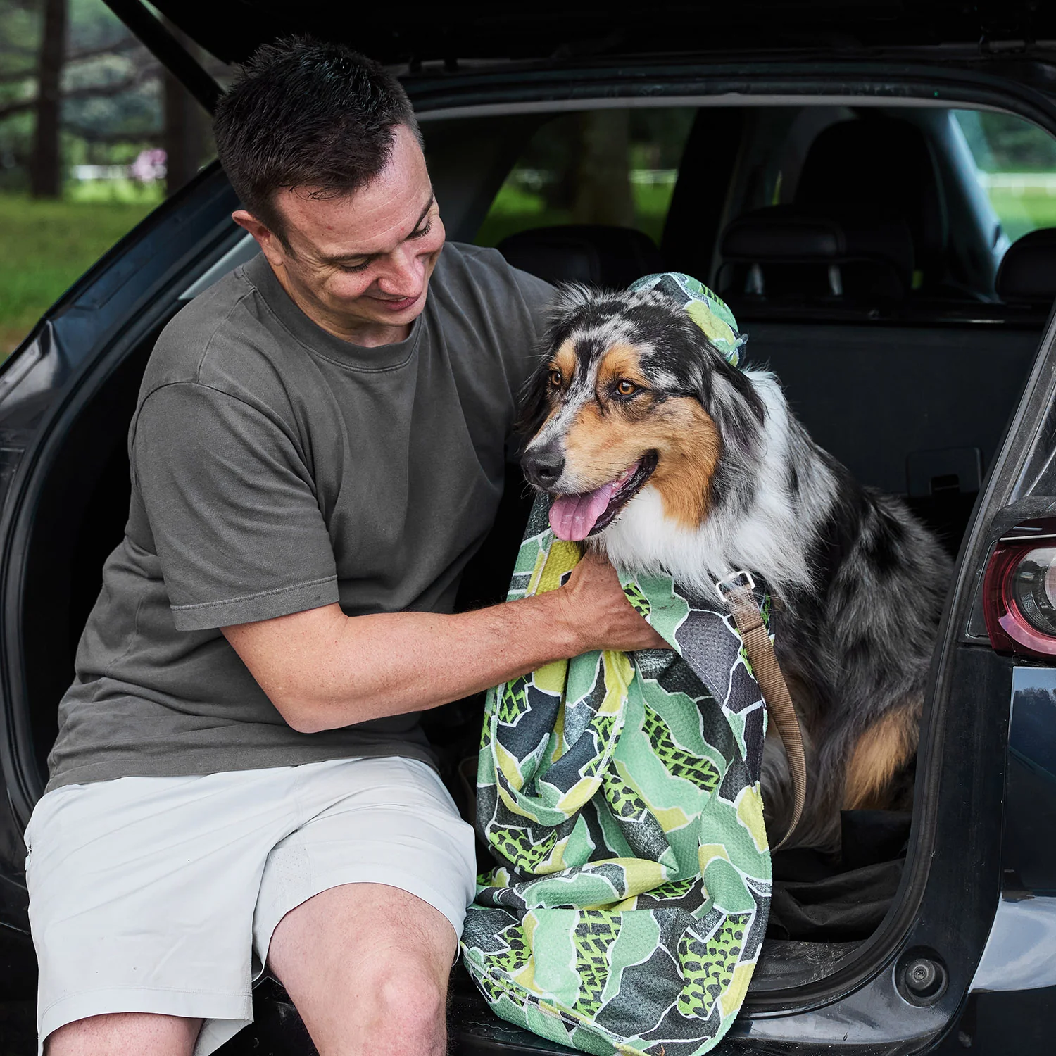 Dock & Bay Dog Towel - Undercover Walkies - Image 9