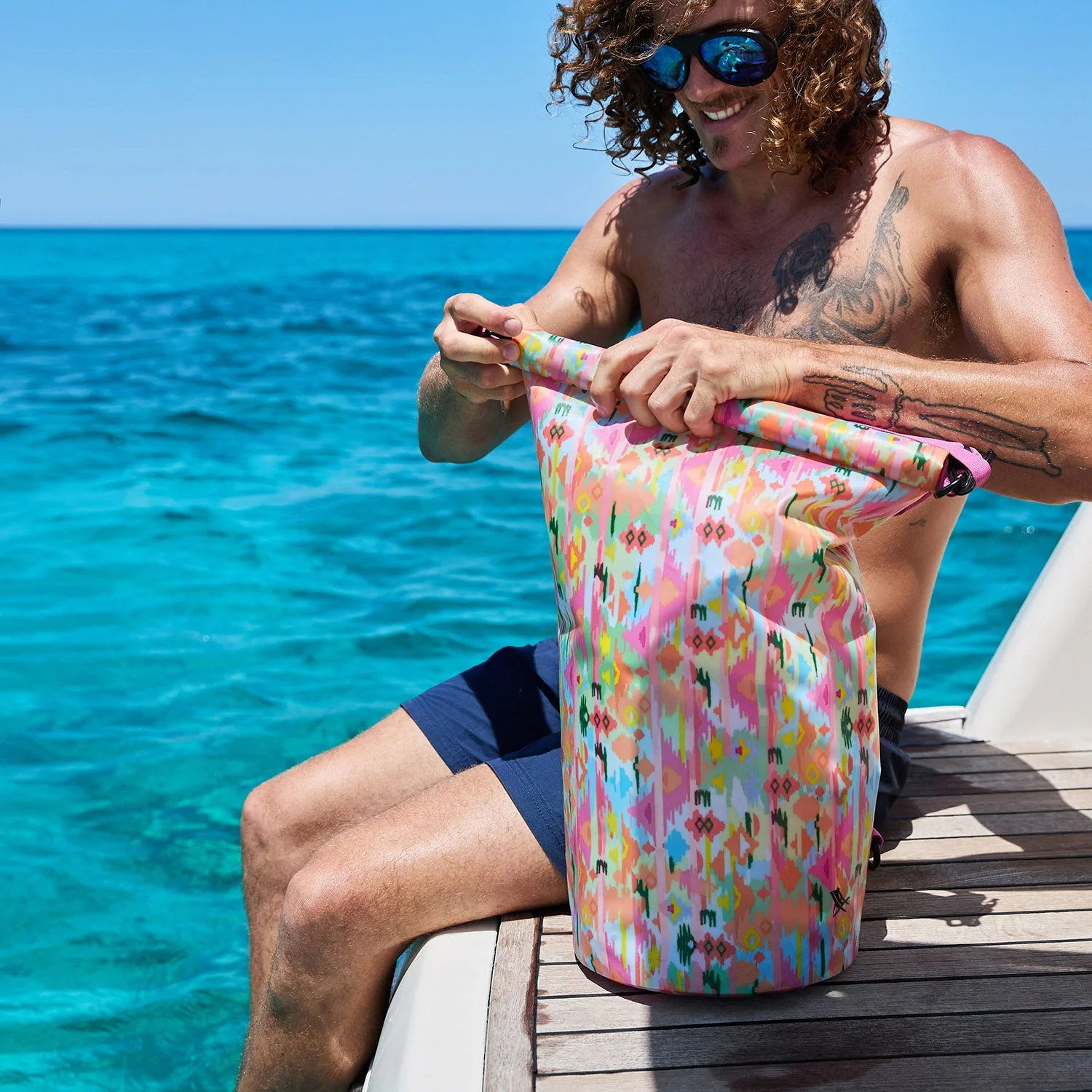 Dock & Bay Medium Waterproof Dry Bag, 20L capacity - Ibiza Glow - Image 12