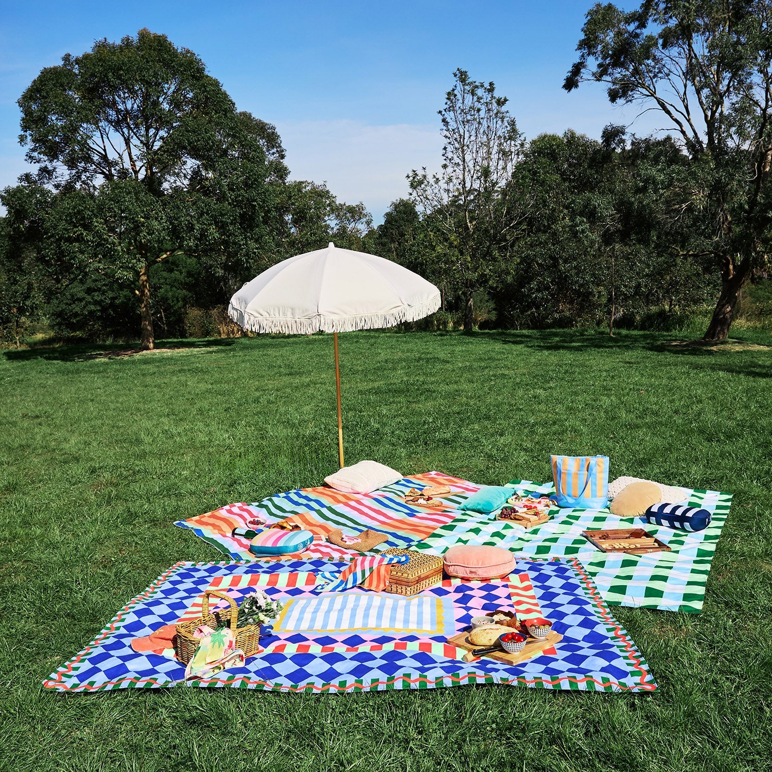 Dock & Bay Picnic Blanket - Sugar Sorbet - Image 5