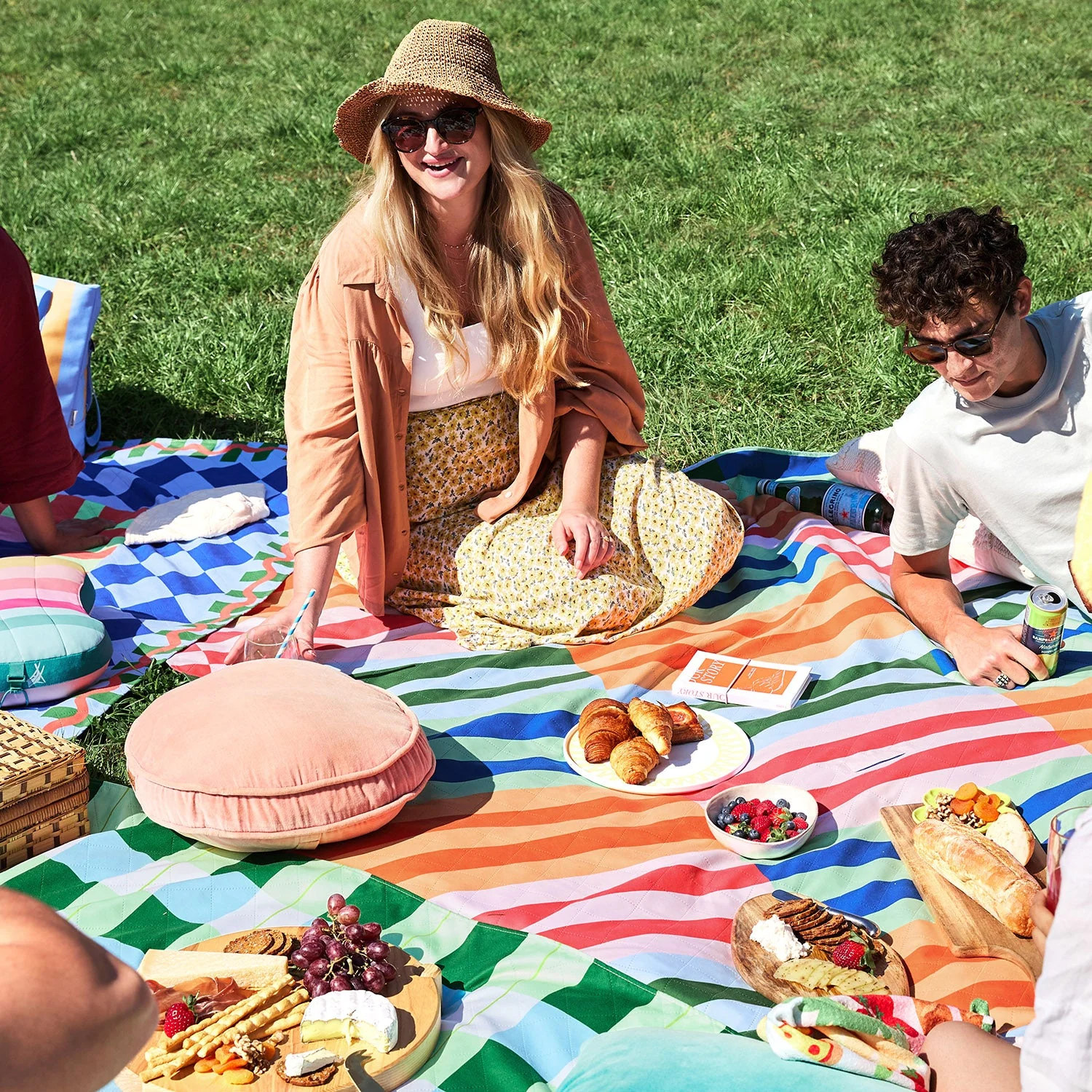 Dock & Bay Picnic Blanket - Sugar Sorbet - Image 8