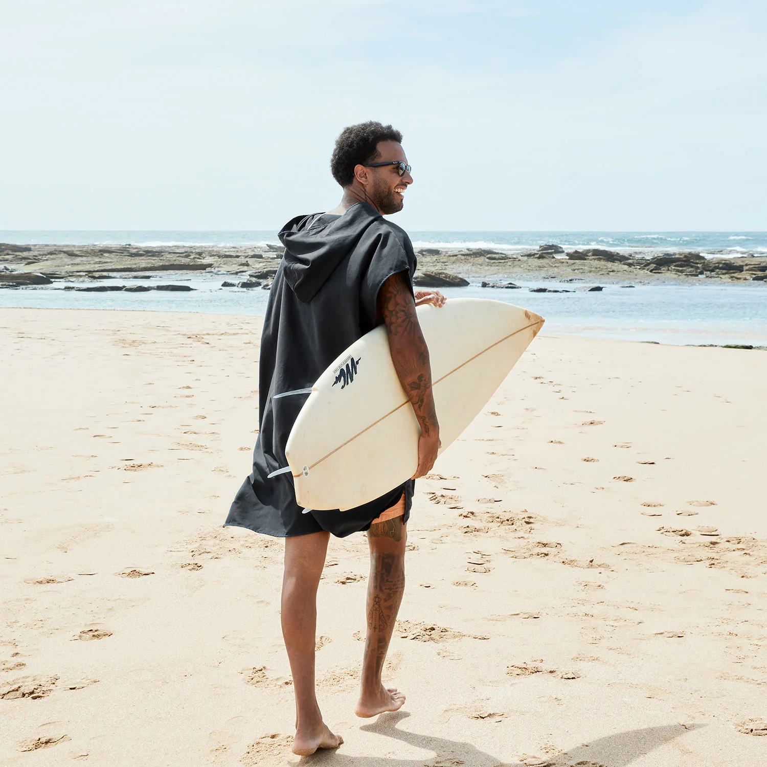Dock & Bay Poncho - Adults - Fuji Black - Image 3