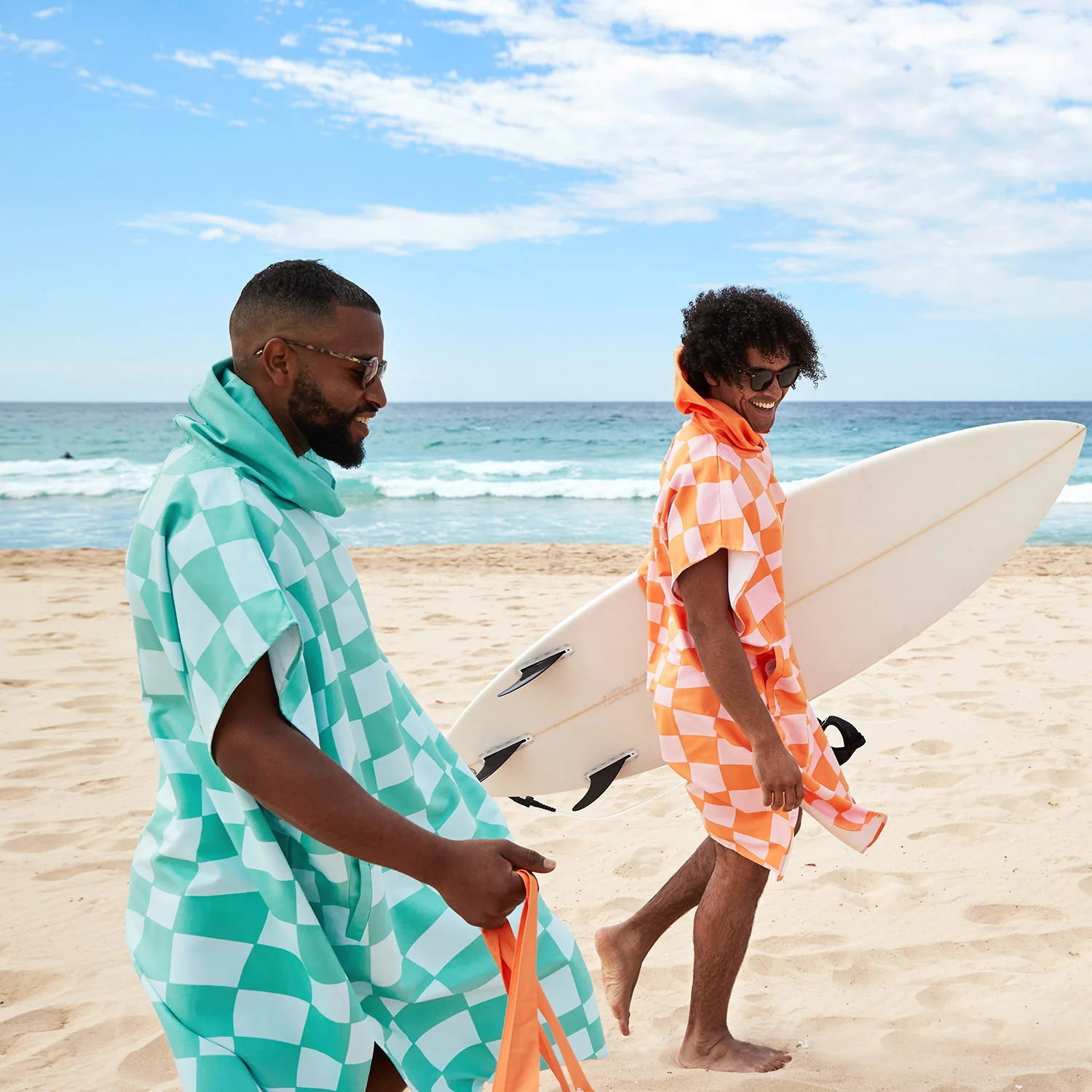 Dock & Bay Poncho - Adults - Groovy Check - Image 4