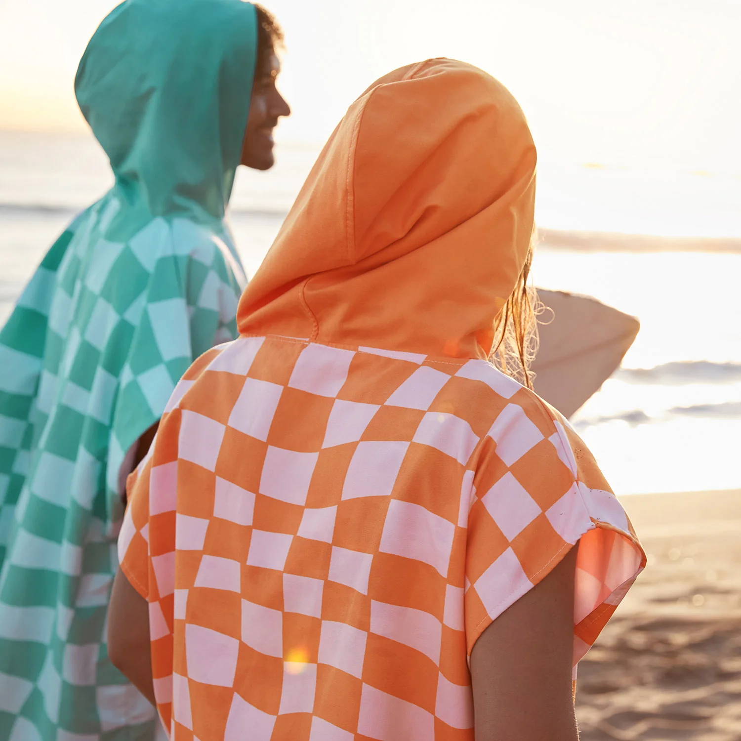 Dock & Bay Poncho - Adults - Groovy Check - Image 7