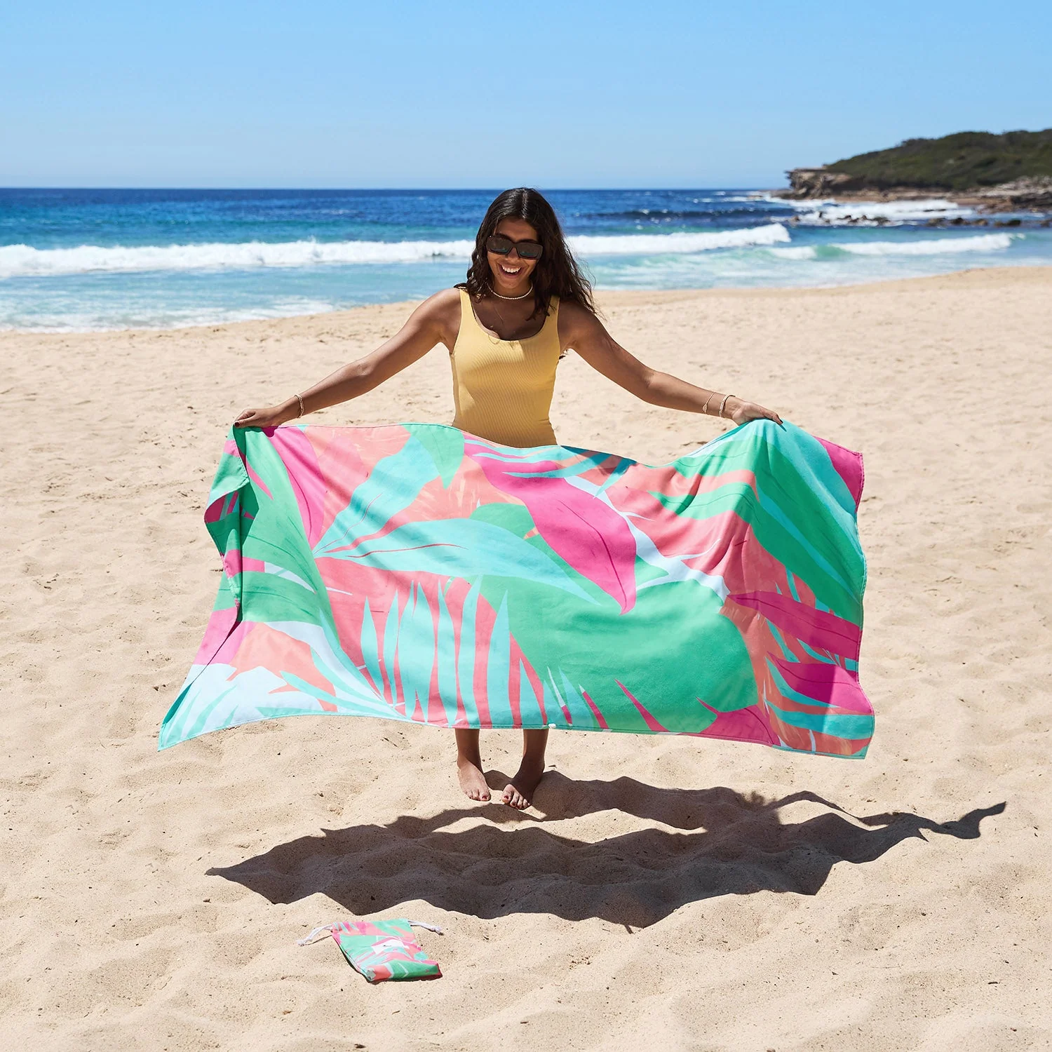 Dock & Bay Quick Dry Towel - Hot Tropics - Image 11