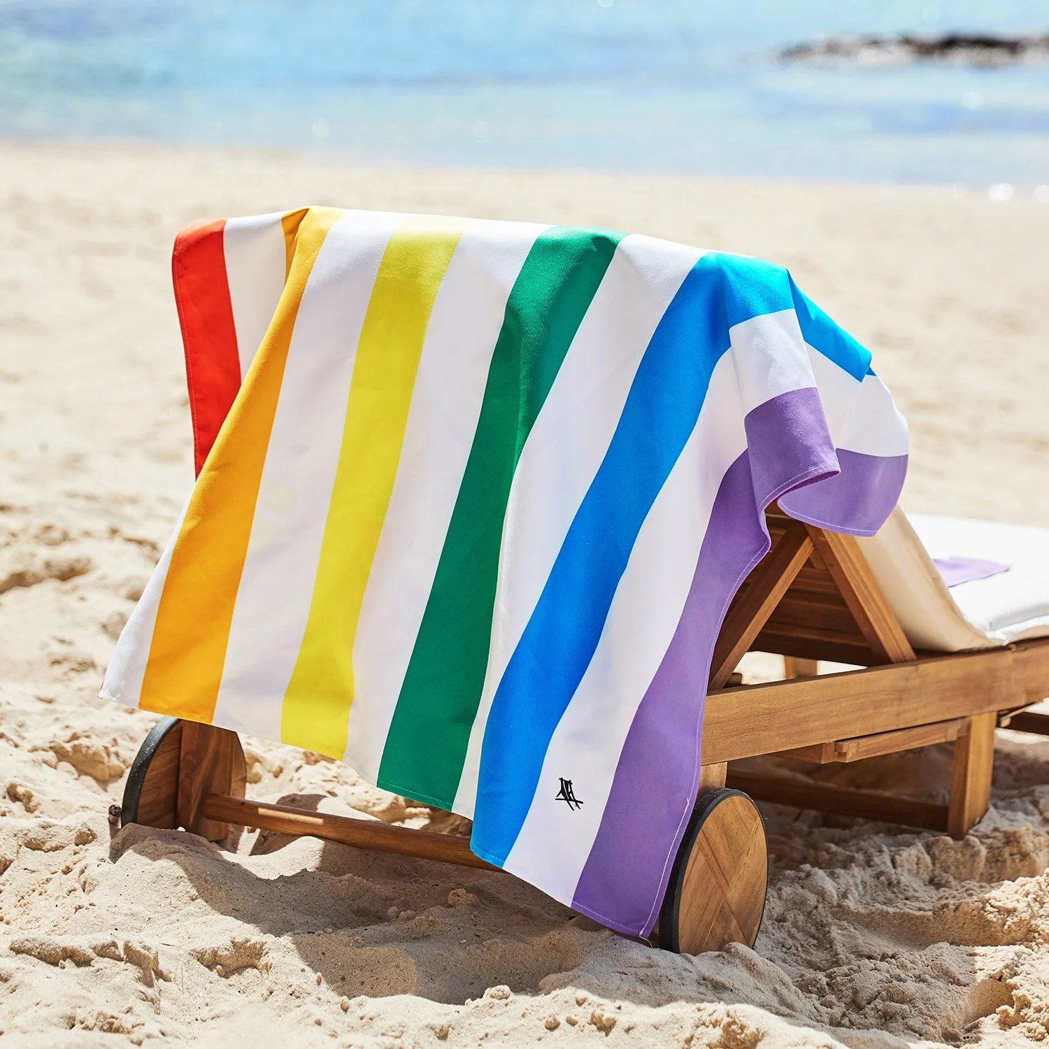 Dock & Bay Quick Dry Towel - Rainbow Skies - Image 4