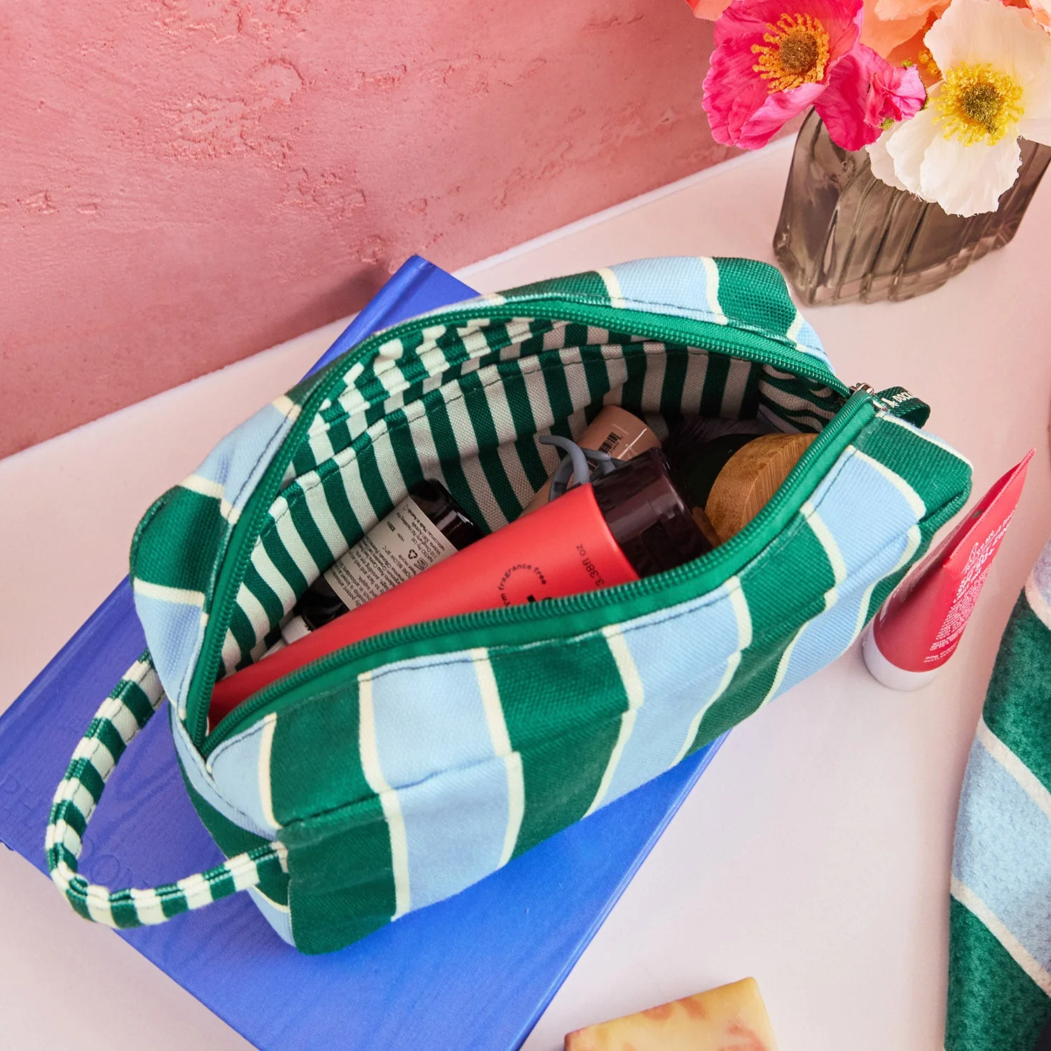 Dock & Bay Toiletry Bags - Peppermint Punch - Image 3